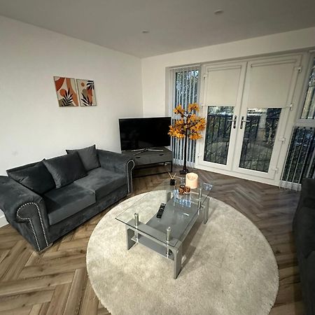 Brand New Modern Luxurious Apartment Near The City Birmingham Exterior photo